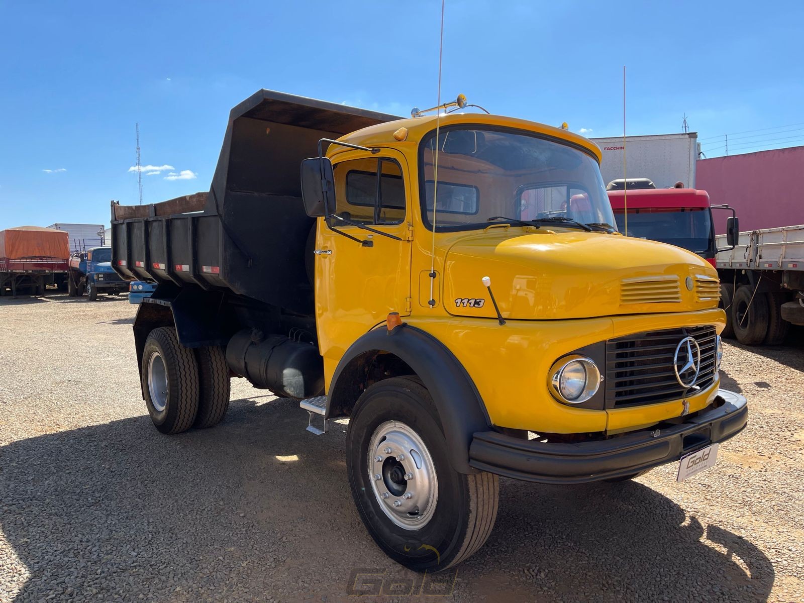 Mercedes-Benz L1621 Caçamba Topzera Anapolis GO - Caminhões usados