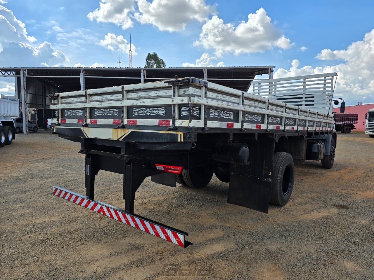 WhatsApp Image 2025-11-18 at 09.17.10 (1)