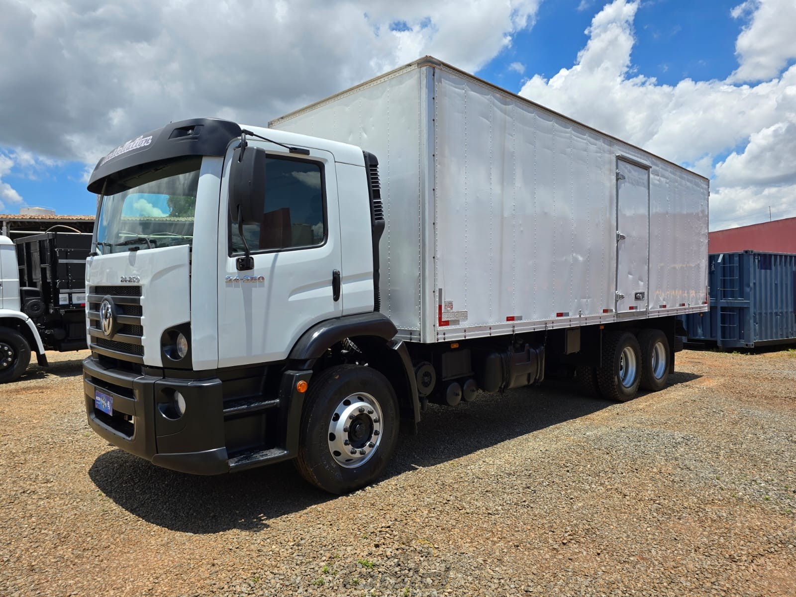 WhatsApp Image 2025-11-27 at 12.13.47 (2)