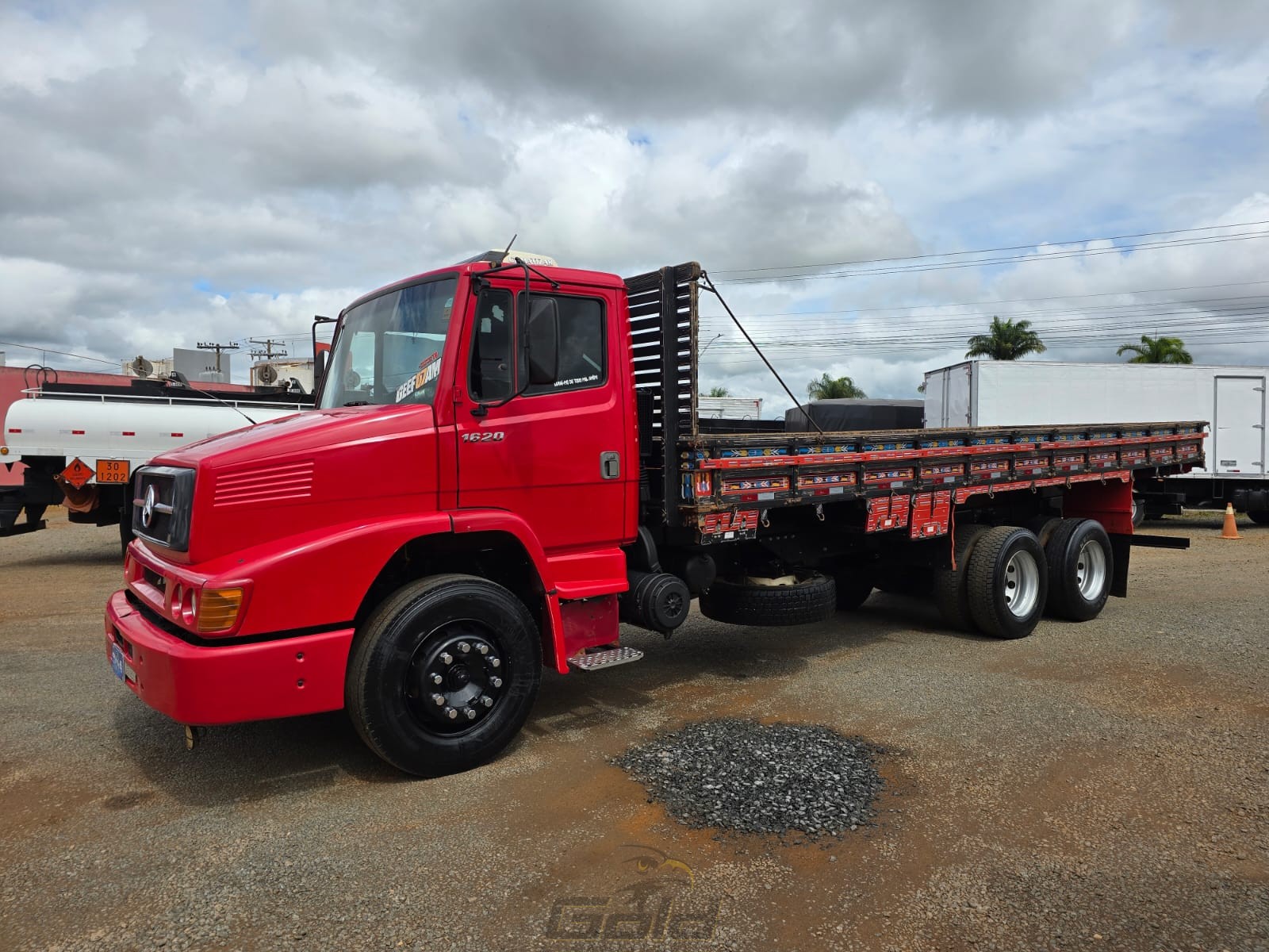 WhatsApp Image 2025-12-04 at 16.38.50 (1)