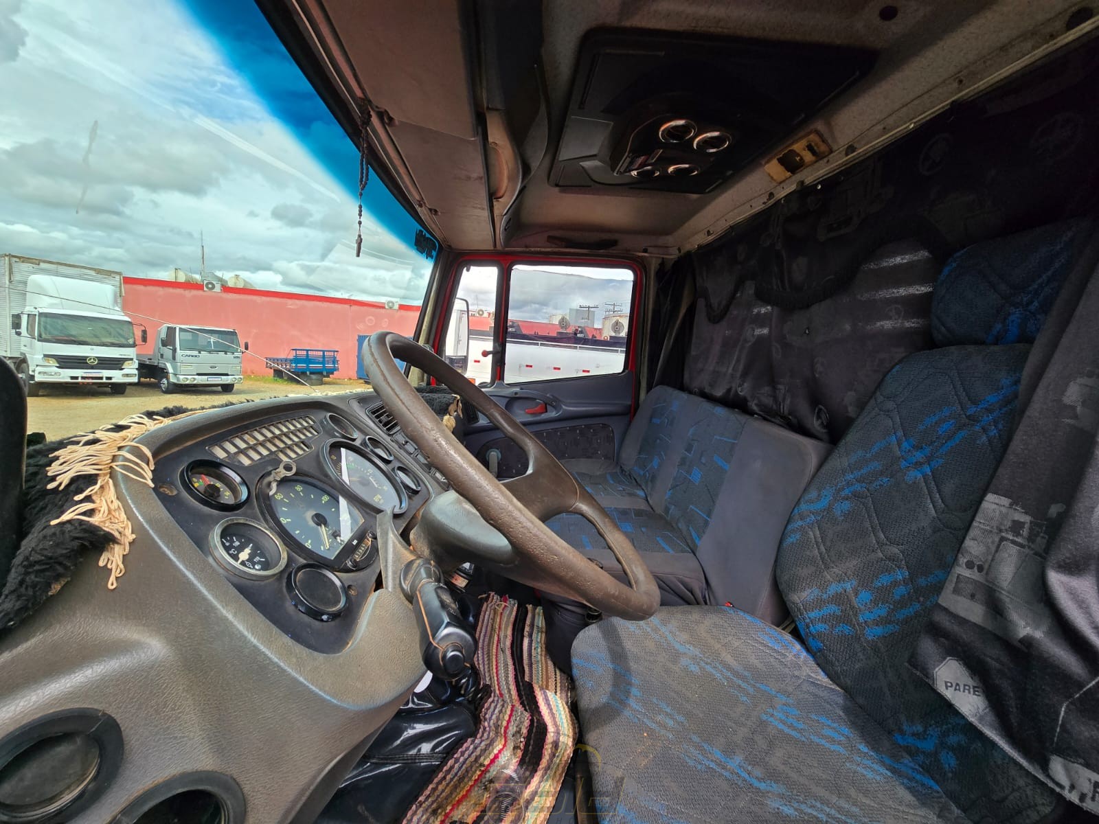 WhatsApp Image 2025-12-04 at 16.39.02