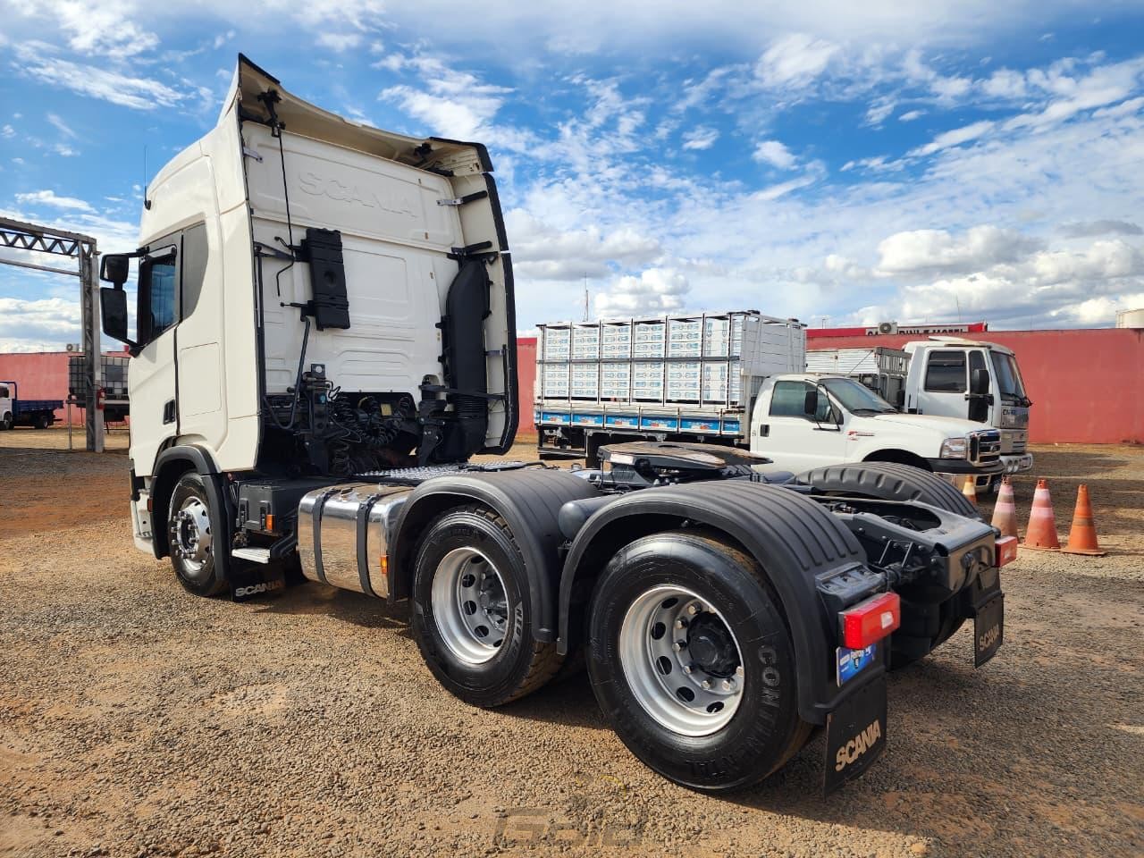 SCANIA (10)