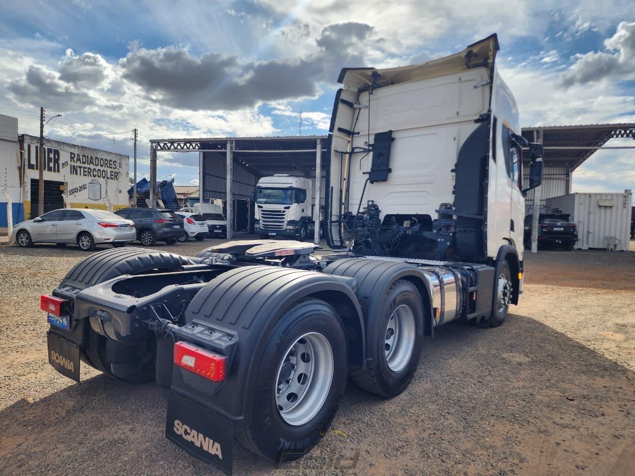 SCANIA (11)